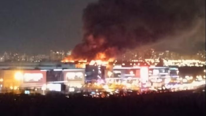 মস্কোয় বড় হামলা। জ্বলছে কনসার্ট হল। ফাইল ছবি