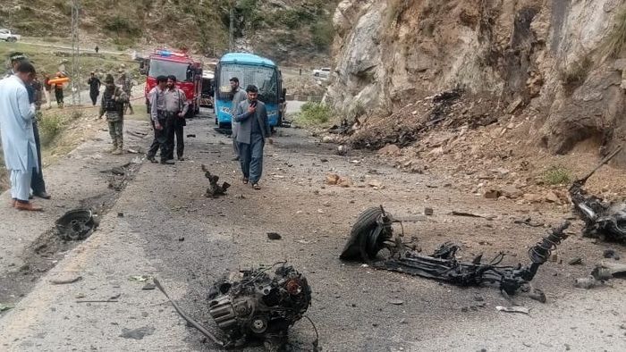 ফের পাকিস্তানে বাঁধ তৈরির কাজে আসা চিনাদের উপর বোমা হামলা, মৃত ৬