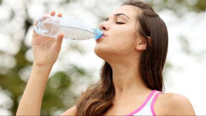 হার্টের সমস্যা থাকলে রোজ জল খাবেন, বিপদ এড়াতে জানুন