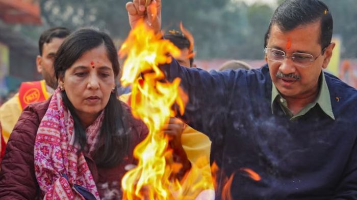 সুনীতা ও অরবিন্দ কেজরিওয়াল (ফাইল ছবি)