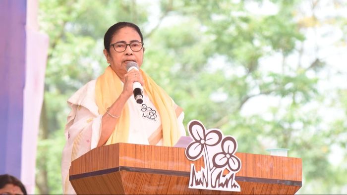 কোচবিহারের সভায় মুখ্যমন্ত্রী মমতা বন্দ্যোপাধ্যায়