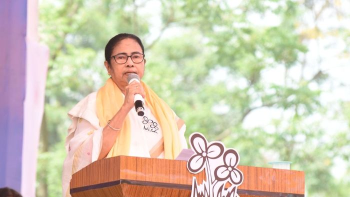 মুখ্যমন্ত্রী মমতা বন্দ্যোপাধ্যায়