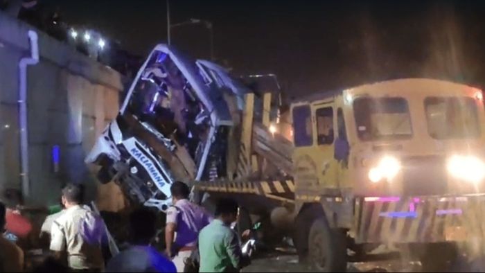 ওড়িশায় ফ্লাইওভার থেকে পড়ে গেল দিঘাগামী বাস, ৫ জনের মৃত্যু