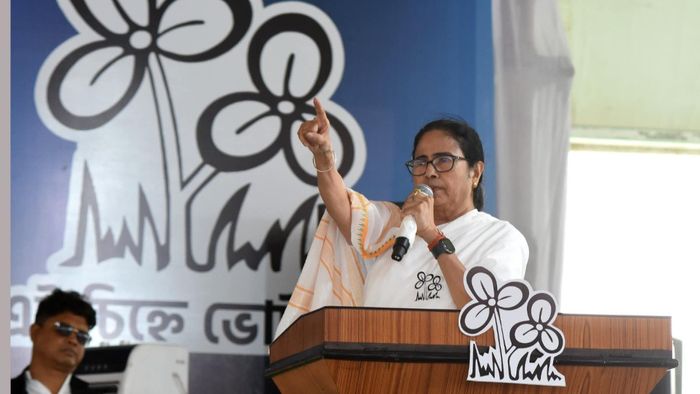 বিরোধীদের উদ্দেশ্যে হুঙ্কার মমতা বন্দ্যোপাধ্যায়ের। ছবি- ফেসবুক