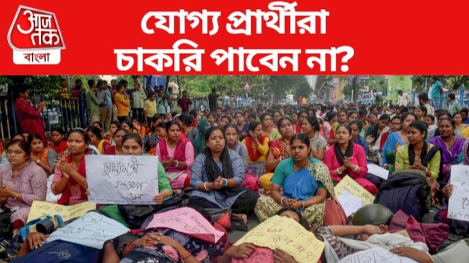 Tort oyoqda turgan yalangoch ayollar video Katta kokrakli oriq