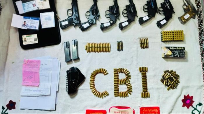 সন্দেশখালিতে উদ্ধার প্রচুর বিস্ফোরক।