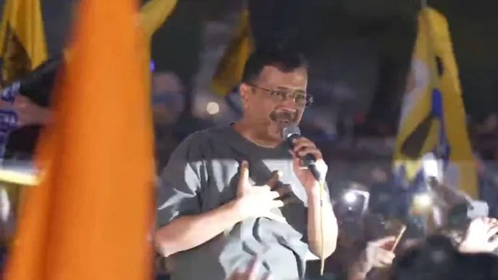 'আমি ফিরে এসেছি', নিজের বাসভবনে ফিরে বললেন অরবিন্দ কেজরিওয়াল