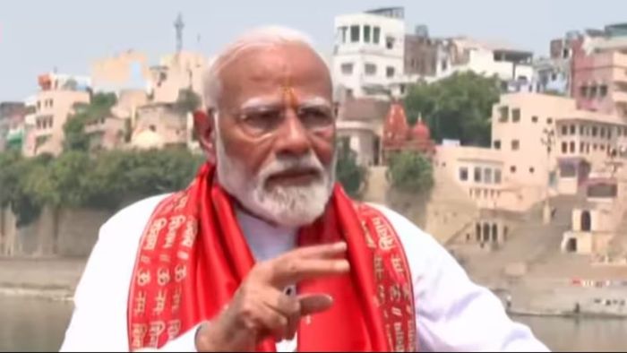 মনোনয়নের আগে আবেগাপ্লুত মোদী