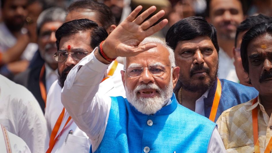 বাড়ি নেই-গাড়ি নেই, PM মোদীর সম্পত্তি কত? হলফনামায় যা জানালেন বাড়ি নেই-গাড়ি নেই, PM মোদীর সম্পত্তি কত? হলফনামায় যা জানালেন