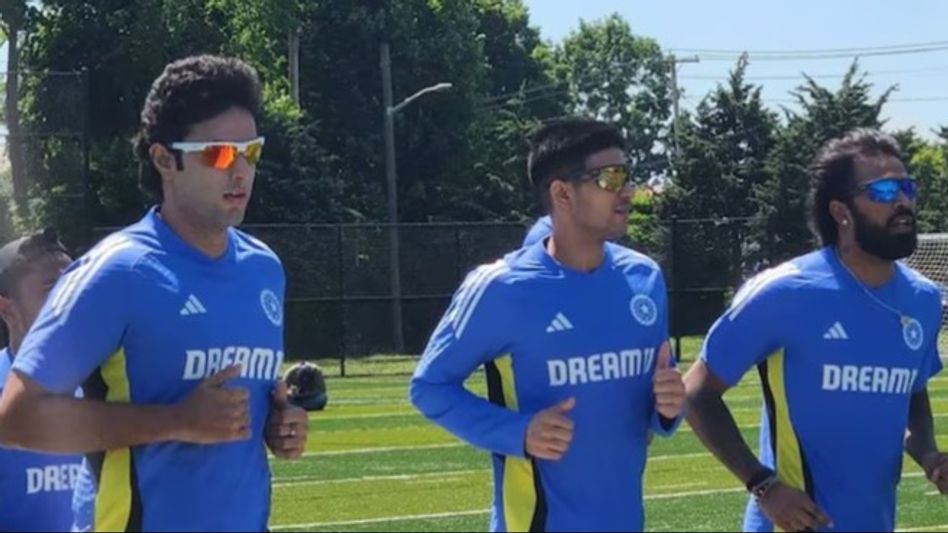 আসছে T20 বিশ্বকাপ, নিউইয়র্কে দলে যোগ দিলেন হার্দিক, টিম ইন্ডিয়ার প্র্যাক্টিস শুরু আসছে T20 বিশ্বকাপ, নিউইয়র্কে দলে যোগ দিলেন হার্দিক, টিম ইন্ডিয়ার প্র্যাক্টিস শুরু