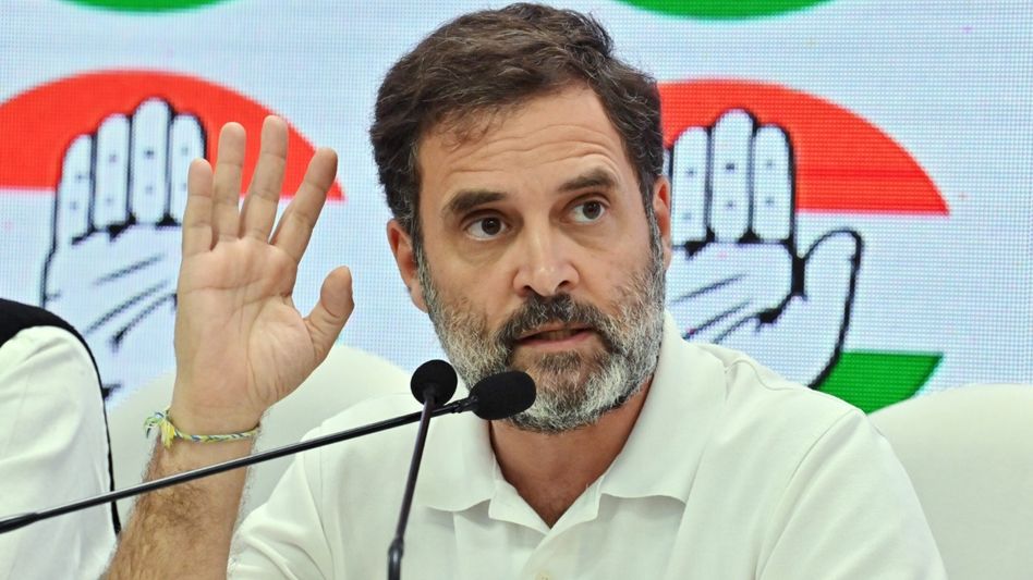 সরকার গড়ার চেষ্টা করবে কংগ্রেস? জবাবে রাহুল যা বললেন... সরকার গড়ার চেষ্টা করবে কংগ্রেস? জবাবে রাহুল যা বললেন...