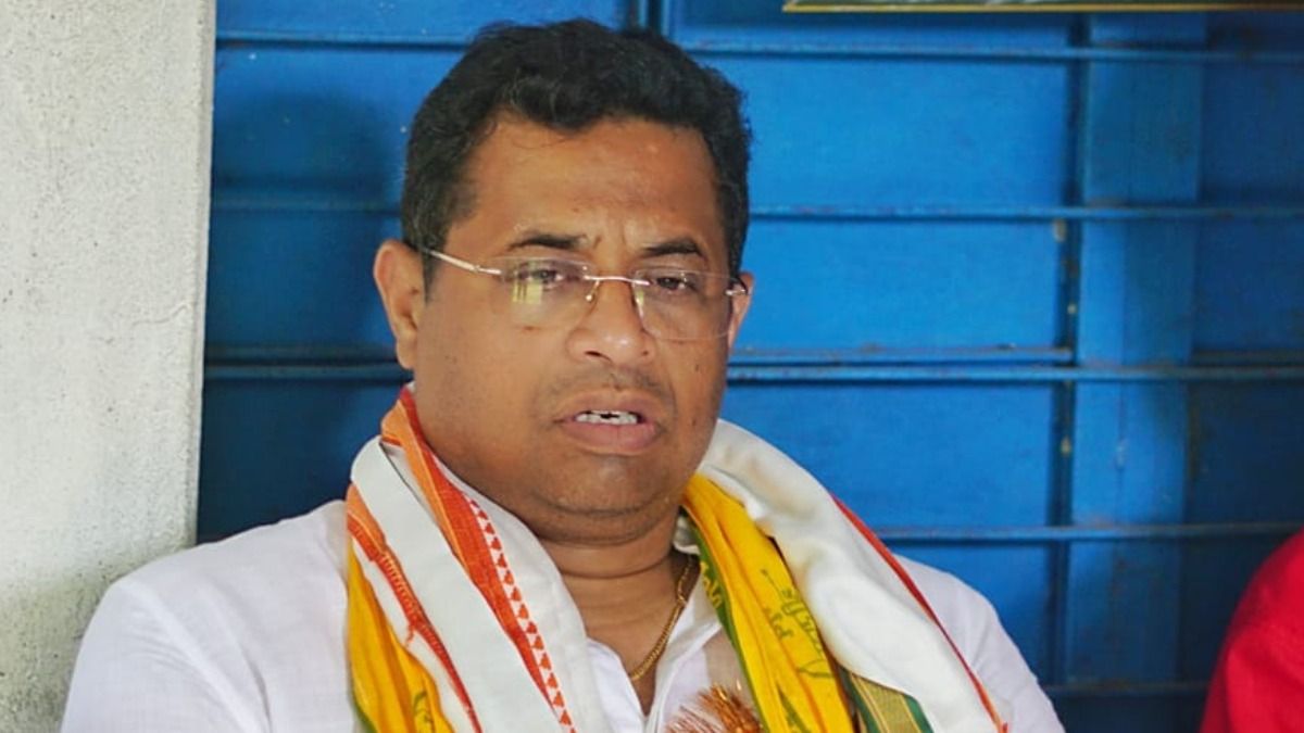 অভিষেককে প্রশংসায় ভরালেন সৌমিত্র