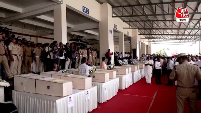 কুয়েত থেকে মৃতদেহ-বোঝাই বিমান নামল কেরলে