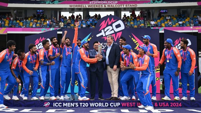 চ্যাম্পিয়ন টিম ইন্ডিয়া। ছবি সৌজন্যে- BCCI