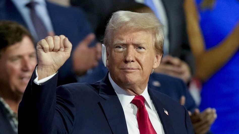 'ঈশ্বর আমার পাশে ছিলেন', কান ঘেঁষে রক্ষার পর বললেন ট্রাম্প 'ঈশ্বর আমার পাশে ছিলেন', কান ঘেঁষে রক্ষার পর বললেন ট্রাম্প