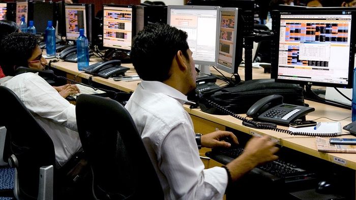 ক্যাপিটাল গেইন ট্যাক্স বাড়ায় শেয়ার কেনা-বেচায় লাভ কমবে? বিস্তারিত জানুন