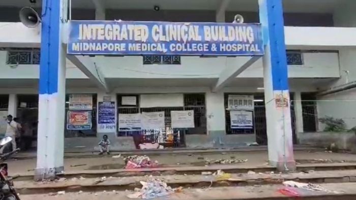 ৭ দিনে ১০০র বেশি রোগী 'গায়েব', কী রহস্য মেদিনীপুর মেডিকেল কলেজে?