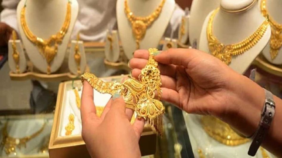 ব্যাপক সস্তা ছিল সোনা, অগাস্টের প্রথম দিনে সোনার দাম কত নামল? ব্যাপক সস্তা ছিল সোনা, অগাস্টের প্রথম দিনে সোনার দাম কত নামল?