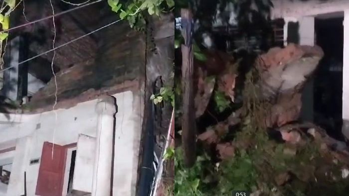 বাগুইহাটিতে ভেঙে পড়া বাড়ির ছাদ