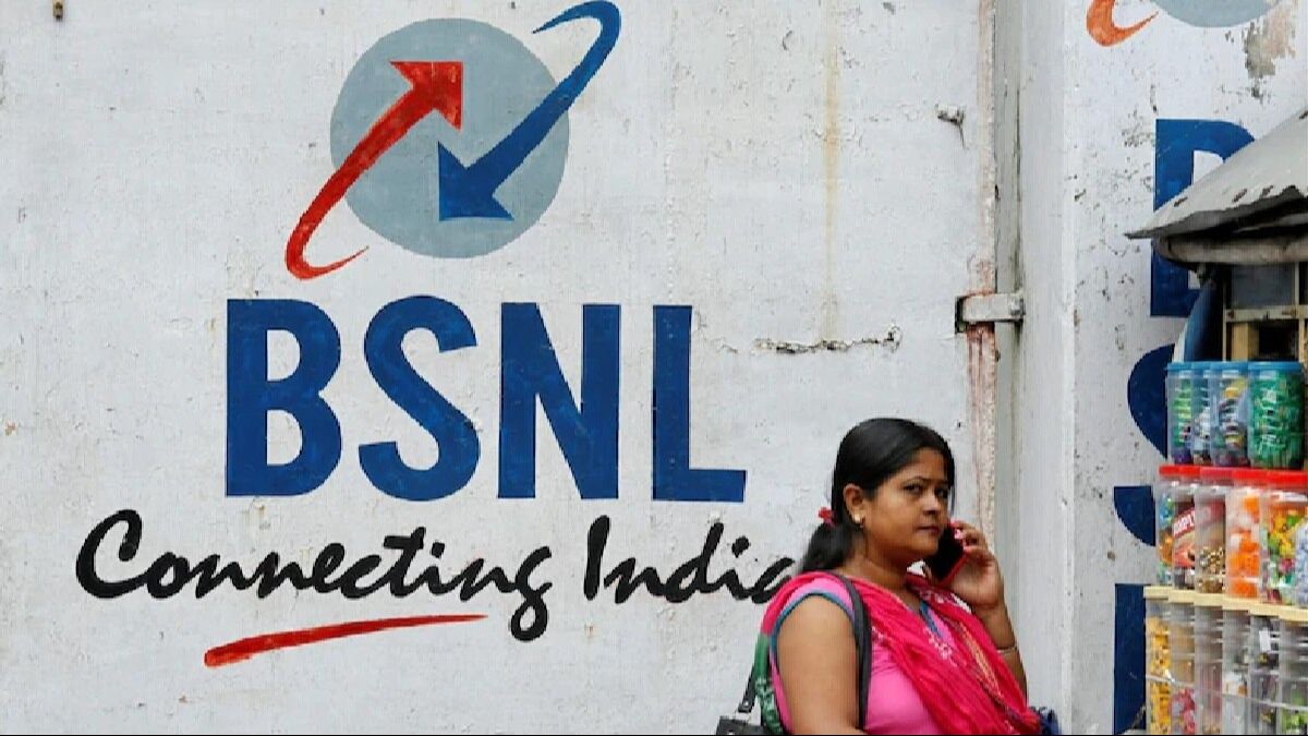 BSNL 5G পরীক্ষায় সফল, Jio ও Airtel-এর সঙ্গে টক্করের প্রস্তুতি, চালু কবে? BSNL 5G পরীক্ষায় সফল, Jio ও Airtel-এর সঙ্গে টক্করের প্রস্তুতি, চালু কবে?