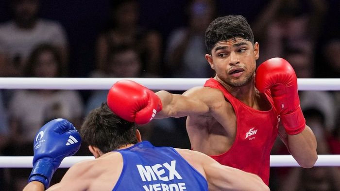 বক্সার নিশান্ত দেবের সঙ্গে চিটিং করেছেন বিচারক? বিজেন্দর সিং সহ ক্ষিপ্ত ফ্যানেরা