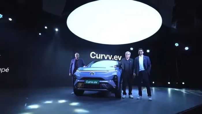 ১৫মিনিট চার্জ দিলে যাবে ৫৮৫কিমি, Tata-র নয়া কূপে স্টাইল Suv লঞ্চ, দাম কত?