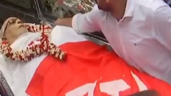 প্রয়াত বুদ্ধদেব ভট্টাচার্য।