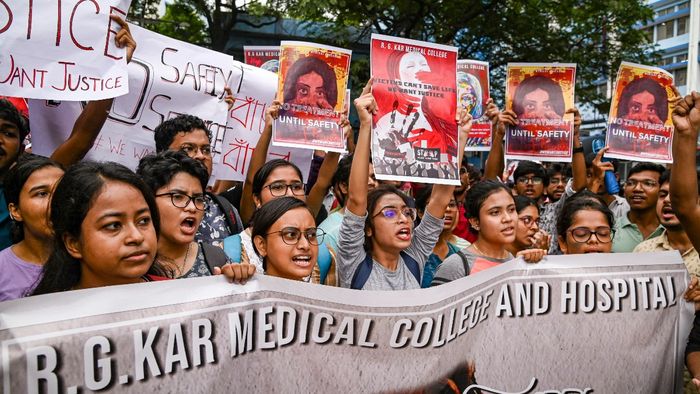 আরজি করের ঘটনায় পড়ুয়াদের প্রতিবাদ। ফাইল ছবি