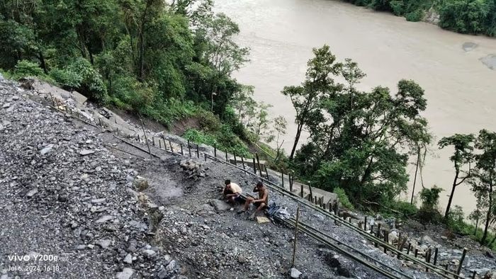 সিকিম-ভুটানে ভারী বৃষ্টি, তিস্তা সহ ডুয়ার্সের নদীগুলিতে বিপজ্জনকভাবে জল বাড়ছে। ফাইল ছবি