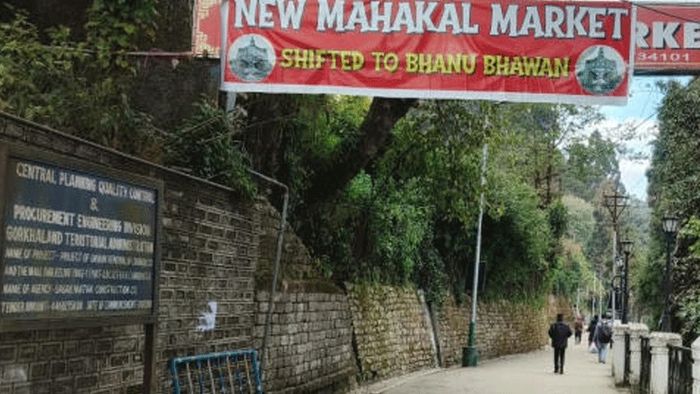 হঠাত্ বদলে গেল দার্জিলিং, শুনশান ম্যালের রাস্তা