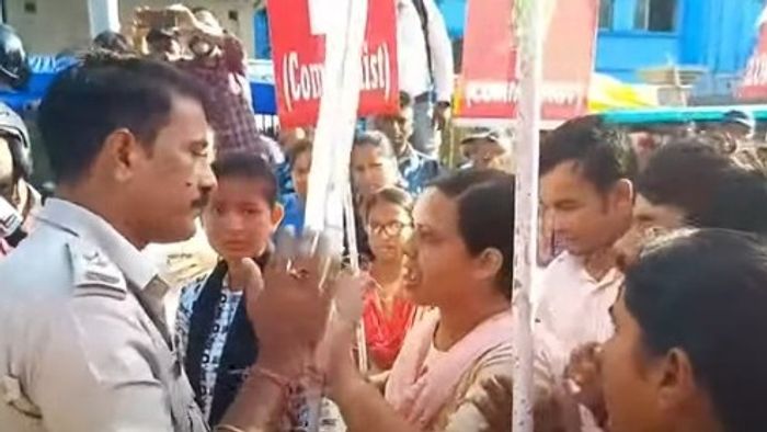 বনধ ঘিরে উত্তেজনা কোচবিহারে।