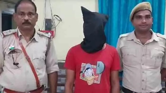 প্রেমের প্রস্তাবে ‘না’ করতেই পাথর দিয়ে আঘাত প্রেমিকের, গ্রেফতার মালদায়