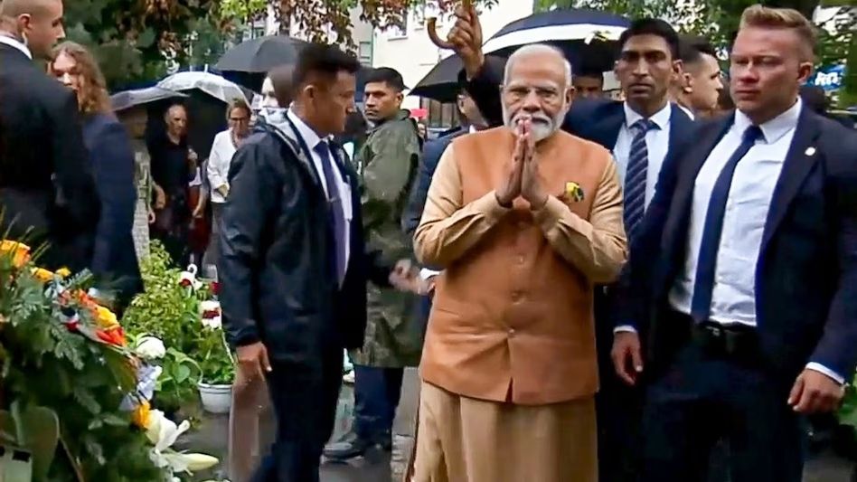 ইউক্রেনের যুদ্ধক্ষেত্রে যাচ্ছেন মোদী, নিরাপত্তার কেমন ব্যবস্থা? ইউক্রেনের যুদ্ধক্ষেত্রে যাচ্ছেন মোদী, নিরাপত্তার কেমন ব্যবস্থা?