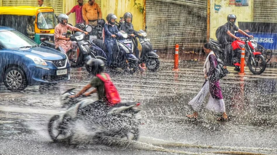 সাগরে গভীর নিম্নচাপ, কলকাতা-সহ এই ৮ জেলায় ভারী বৃষ্টির পূর্বাভাস সাগরে গভীর নিম্নচাপ, কলকাতা-সহ এই ৮ জেলায় ভারী বৃষ্টির পূর্বাভাস