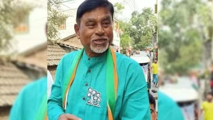 মানিক ভট্টাচার্য।