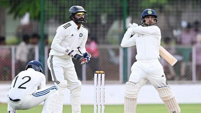 হঠাত্ ইশানের সেঞ্চুরি, বাংলাদেশ সিরিজে দল তো ঘোষিত, ফিরছেন?