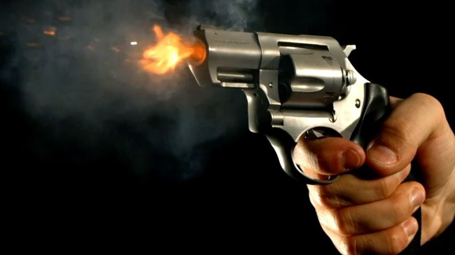 ভিড়ের মধ্যে যুবককে গুলি করে হত্যা করল দুষ্কৃতীরা, সিসিটিভিতে বন্দি চাঞ্চল্যকর মুহূর্ত