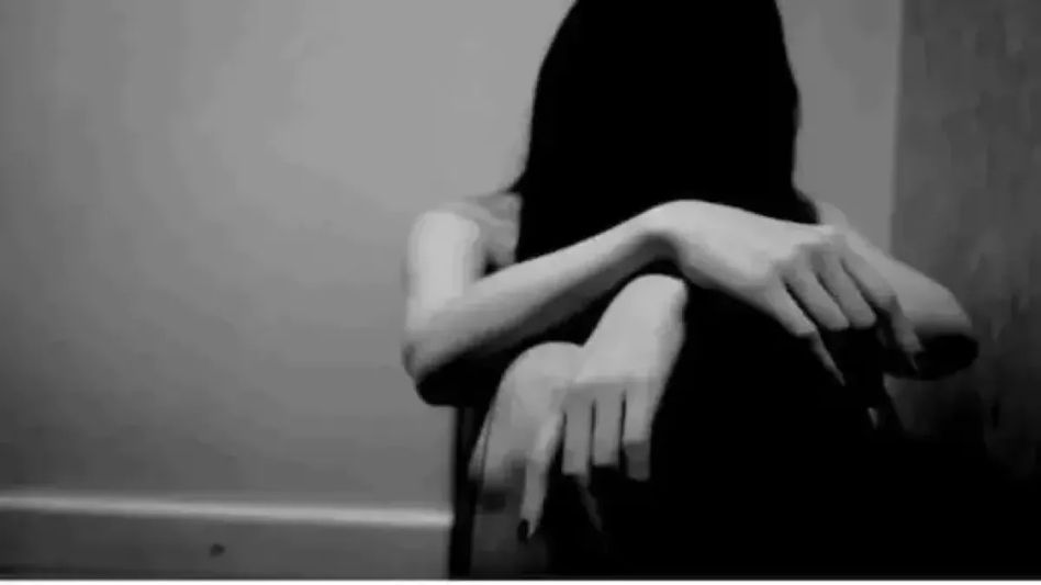 কলকাতার হাসপাতালে অসুস্থ ছেলের পাশে ঘুমন্ত মায়ের শ্লীলতাহানি, গ্রেফতার ওয়ার্ড বয় কলকাতার হাসপাতালে অসুস্থ ছেলের পাশে ঘুমন্ত মায়ের শ্লীলতাহানি, গ্রেফতার ওয়ার্ড বয়