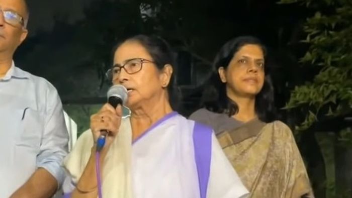 'না জানিয়ে জল ছাড়ছে ডিভিসি-মাইথন, বন্যা পরিস্থিতিতে আপনাদের সহযোগিতা দরকার': মমতা
