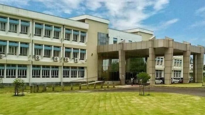 কল্যাণী জেএনএমে 'থ্রেট সিল্ডিকেট', ৪০ পড়ুয়াকে বহিষ্কারের সিদ্ধান্ত