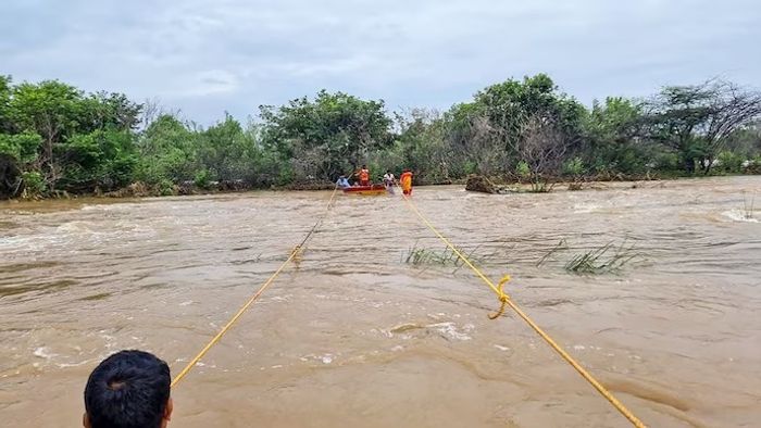 দক্ষিণবঙ্গে বন্যা পরিস্থিতি।