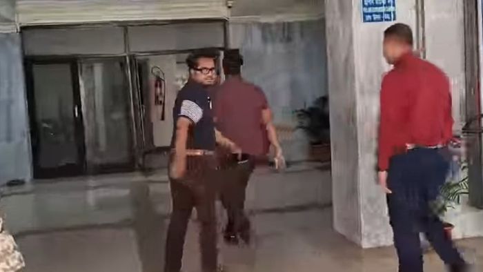 বর্ধমানের ডাক্তার হয়ে আরজি করে হাজির? বীরূপাক্ষকে জেরা CBI-র