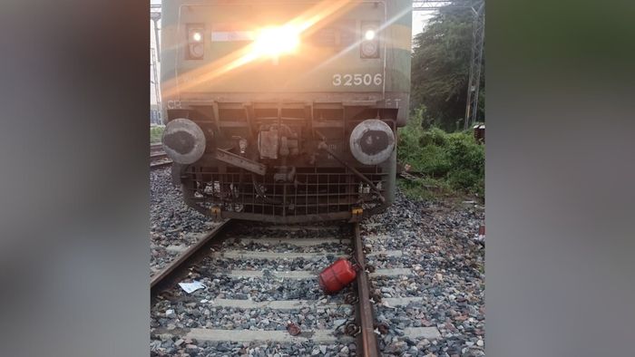 ফের ট্রেন দুর্ঘটনার ষড়যন্ত্র, কানপুরে রেল লাইনে পাওয়া গেল গ্যাস সিলিন্ডার