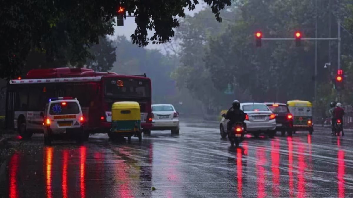 বন্যা পরিস্থিতির মধ্যেই বঙ্গোপসাগরে গভীর নিম্নচাপ, ৮ জেলায় বৃষ্টির সতর্কতা বন্যা পরিস্থিতির মধ্যেই বঙ্গোপসাগরে গভীর নিম্নচাপ, ৮ জেলায় বৃষ্টির সতর্কতা