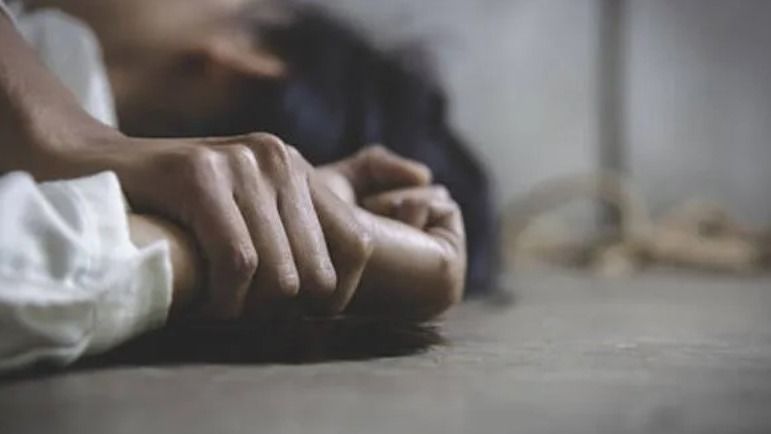 ছবিটি প্রতীকী