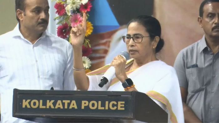 পুজোর আগে বড় ঘোষণা মুখ্যমন্ত্রীর।