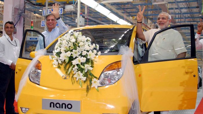 মোদীর এক শব্দের মেসেজেই সিঙ্গুর থেকে গুজরাতে ন্যানো, কী লিখেছিলেন টাটাকে?