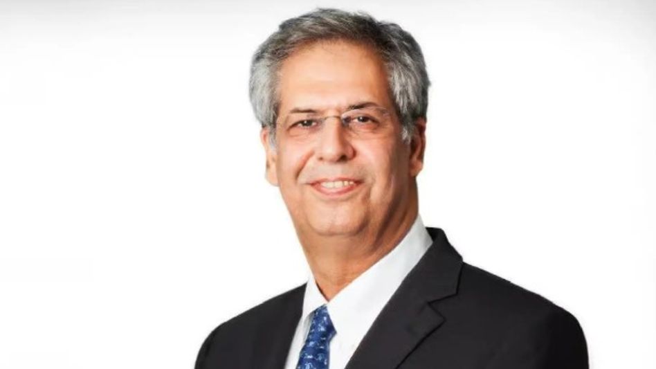 রতন টাটার চেয়ারে বসছেন আর এক টাটা, কে সেই উত্তরাধিকারী? রতন টাটার চেয়ারে বসছেন আর এক টাটা, কে সেই উত্তরাধিকারী?