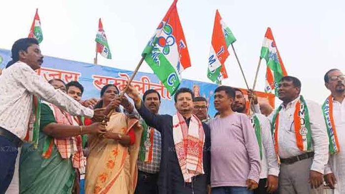 আলিপুরদুয়ারের প্রাক্তন বিজেপি মন্ত্রী জন বার্লার বোনের TMC-তে যোগ