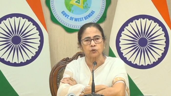 'দানা'য় চাষে কত ক্ষতি? বাংলা শস্য বিমার আবেদনের ডেডলাইন বাড়ল, বড় ঘোষণা মমতার